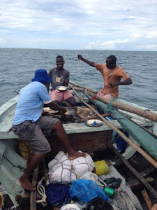 kululeku_Freiwilligenarbeit_Afrika_Mosambik_Vilanculos_local_fishing_lunch5