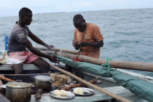 kululeku_Freiwilligenarbeit_Afrika_Mosambik_Vilanculos_local_fishing_lunch7