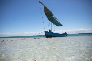 kululeku_Volunteering_Mozambique_Vilanculos_Beach_boat