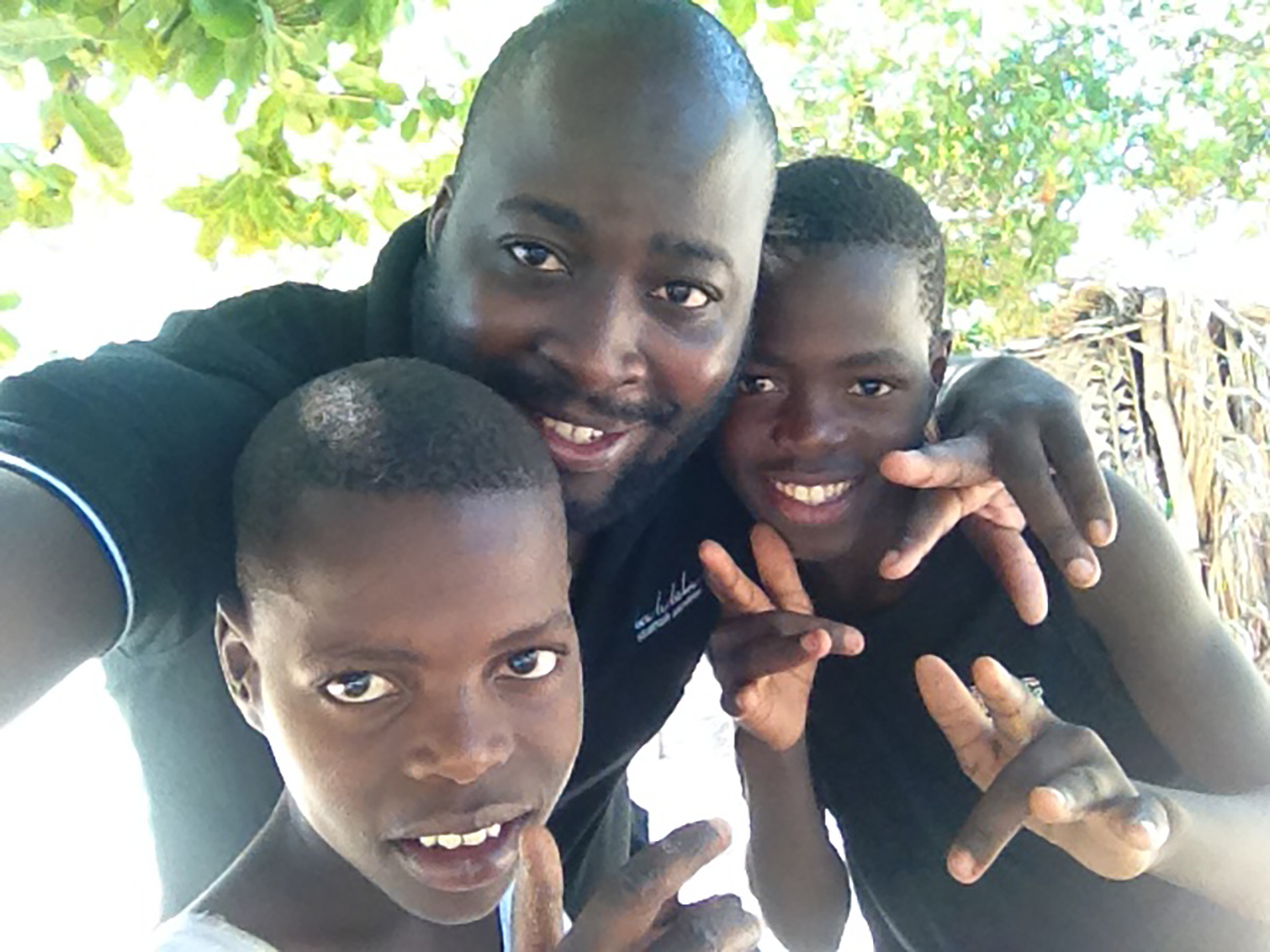 kids who need help Africa kululeku volunteering Mozambique