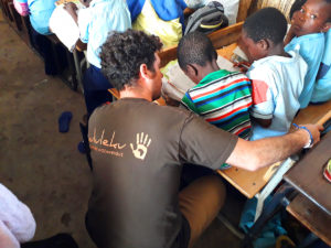teaching_volunteering_kululeku