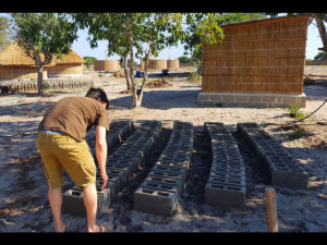 volunteer_Afrika_kululeku_social_Ausland_Erfahrung_construction_work