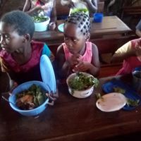 volunteers_Africa_Mozambique_Vilanculos_donations_food