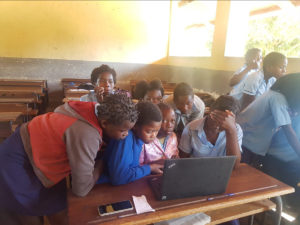 work_abroad_volunteer_Africa_Afrika_Vilankulo_teach_IT