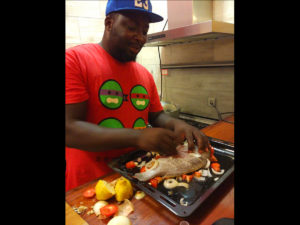 kululeku_volunteering_Africa_Mozambique_house_Vado_dinner